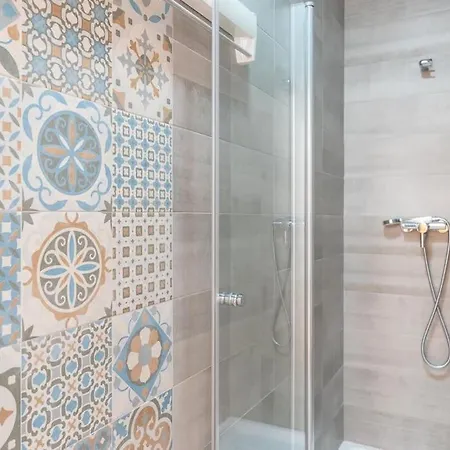 Apartment Nino De Guevara's Andalusian Charm: The Essence Of City Center *
