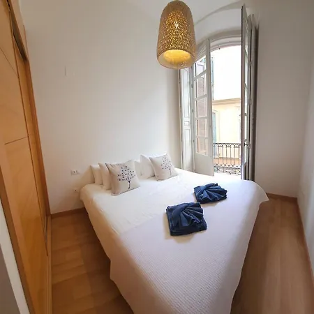 Nino De Guevara's Andalusian Charm: The Essence Of City Center Apartment *