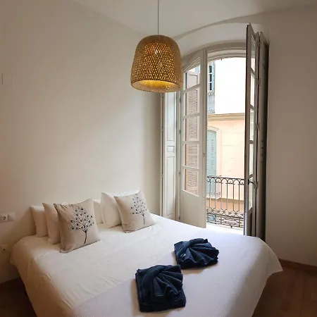 Appartement Nino De Guevara's Andalusian Charm: The Essence Of City Center